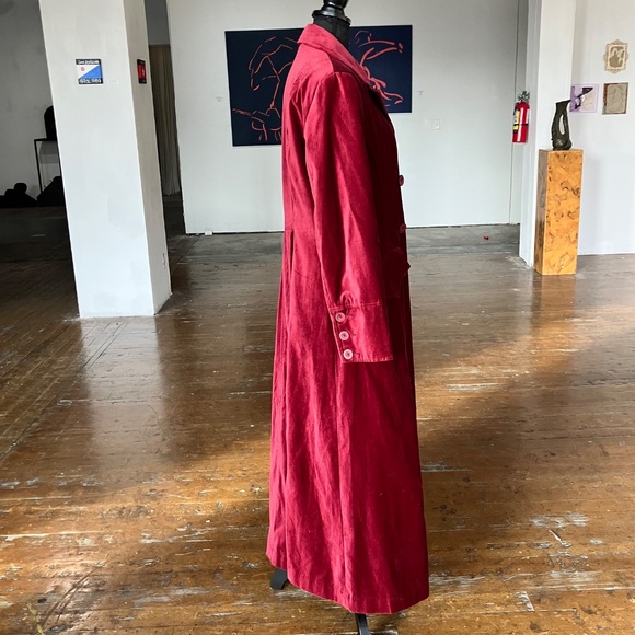Burgundy velvet full length trenchcoat - Picture 6 of 13